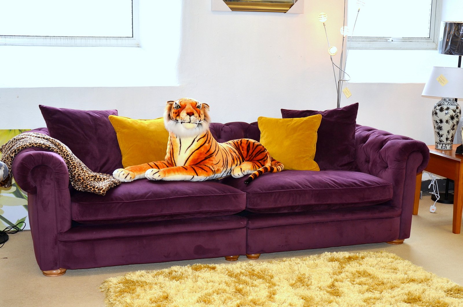 Picture of a tiger on an ex display sofa